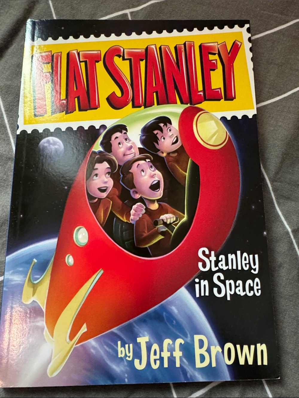 The Flat Stanley Collection by Jeff Brown - Yellow & Green Book - Picture 8 of 12